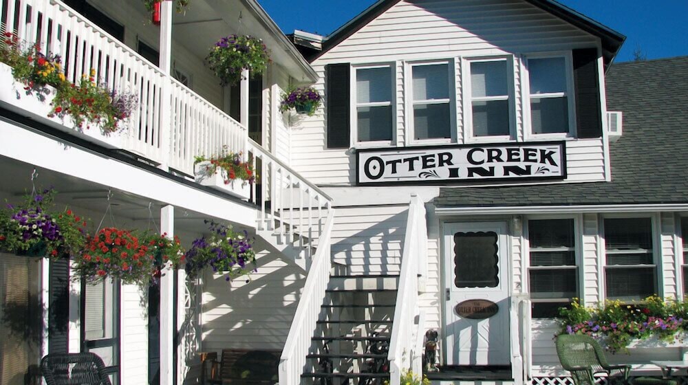 Otter Creek Inn — hotel in Girard