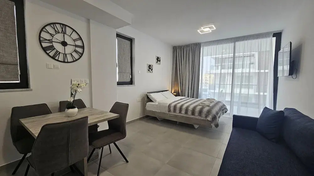 86 LCA Stay Mackenzie Beach Luxurious Studio