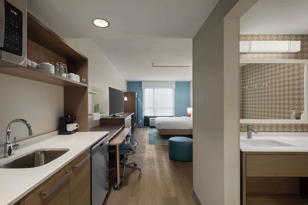 Home2 Suites by Hilton Austin East Side 5th Street - photo 20