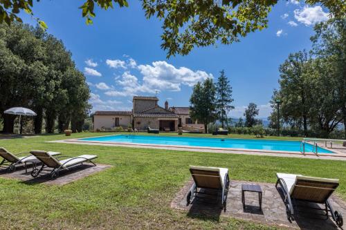 Villa Montepescini — 4-Star Luxury Hotel in Murlo, Italy