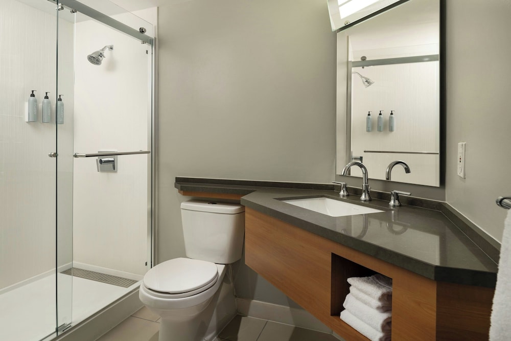 Courtyard by Marriott Long Beach Downtown - photo 21