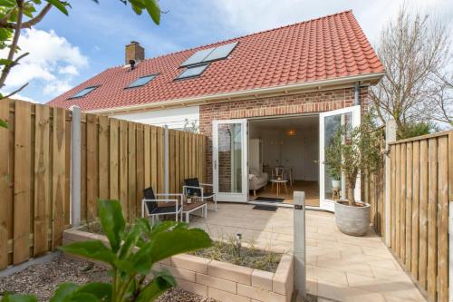 Hello Zeeland Appartement Kusthuys 2 2025 — 4-Star Luxury Hotel in Zoutelande, Netherlands