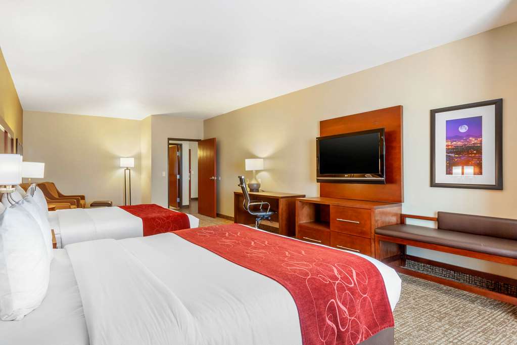 Comfort Suites Glendale State Farm Stadium Area - photo 15