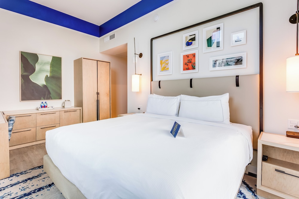 SERENA Hotel Aventura Miami Tapestry Collection by Hilton - photo 16