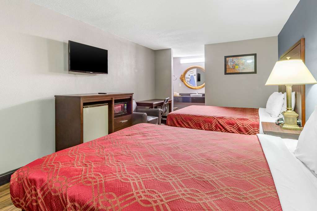 Econo Lodge Rock Hill - photo 18