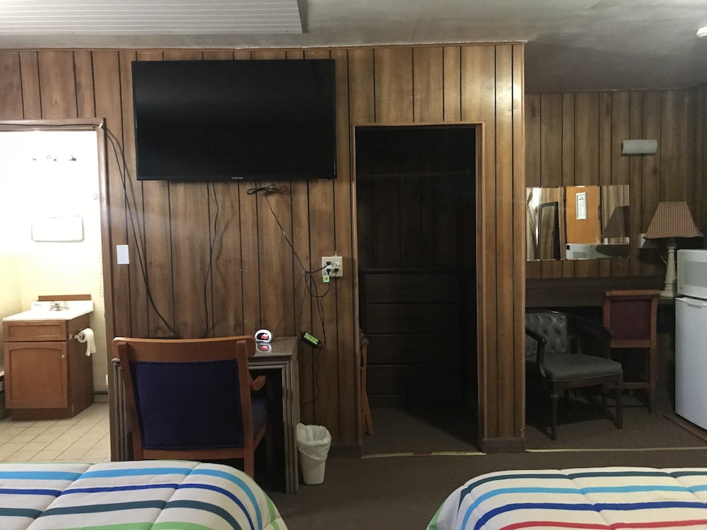 White Pine Motel - photo 6