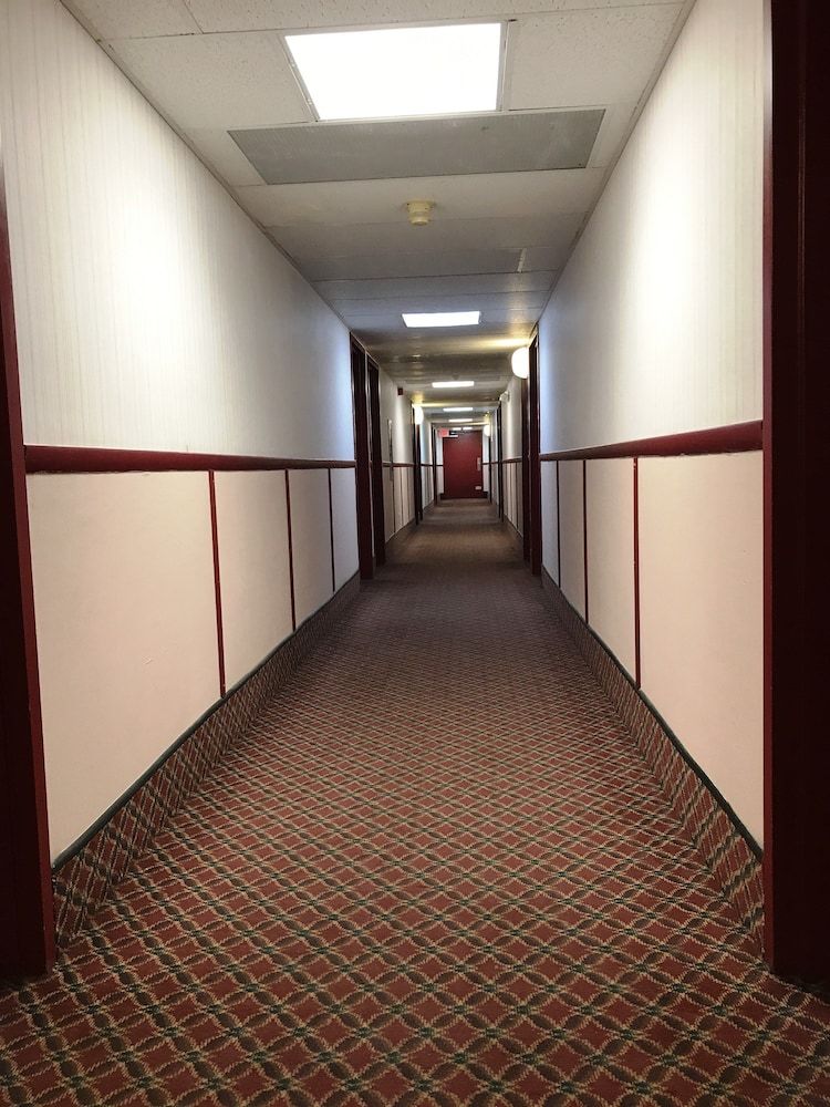 Econo Lodge 1000 Islands - photo 7