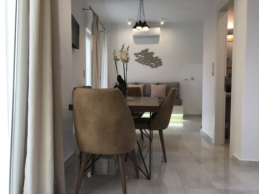 Blu August — 4-Star Luxury Hotel in Naxos, Greece