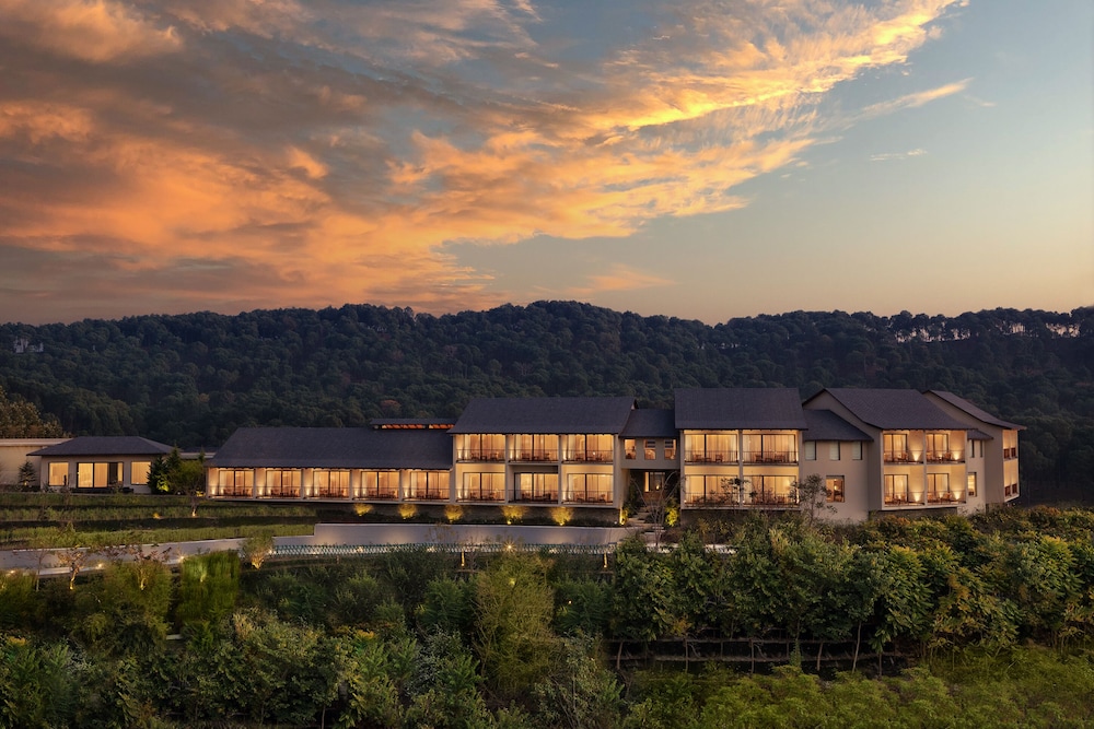 Storii By ITC Hotels Amoha Retreat Dharamshala — 4-Star Luxury Hotel in Dharamsala, India