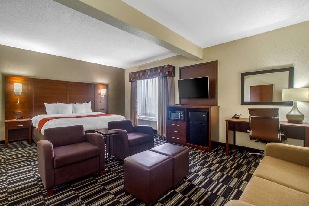 Comfort Suites Danville - photo 17
