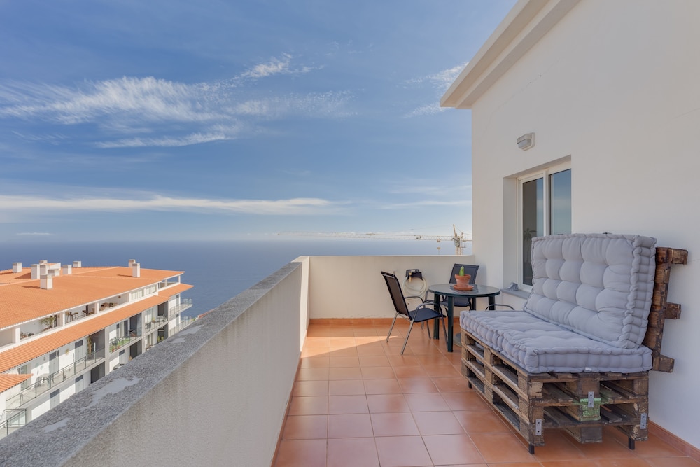 Alta do Garajau I — 4-Star Luxury Hotel in Canico, Portugal