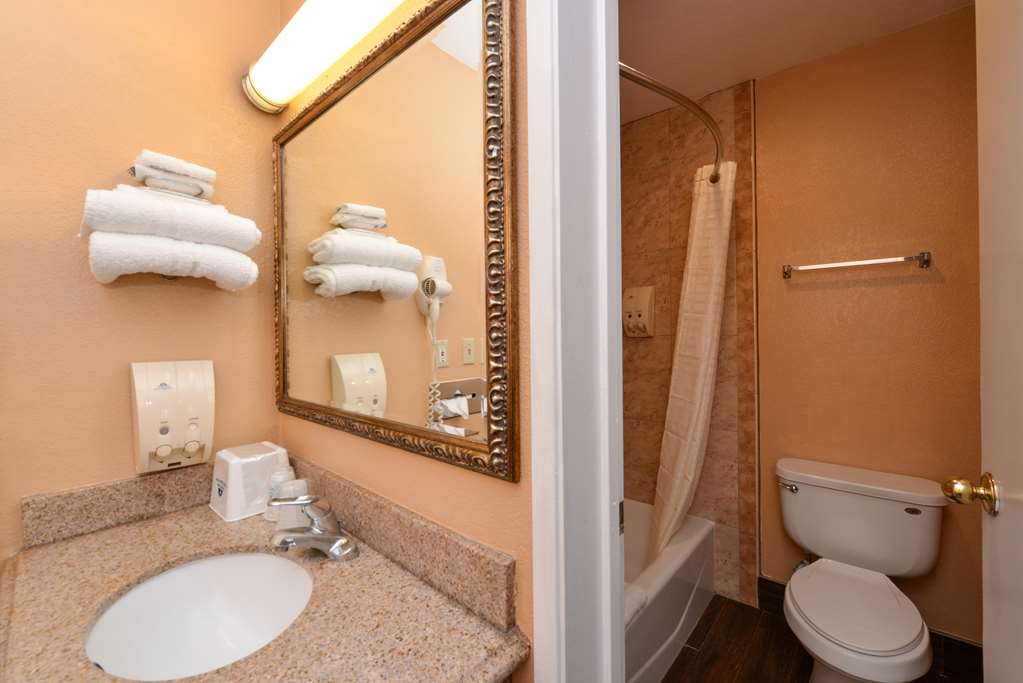 Americas Best Value Inn & Suites Bakersfield E - photo 16