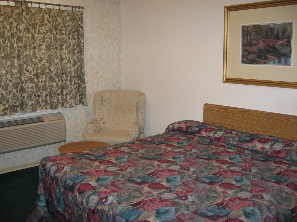 Glacier Gateway Inn Cut Bank - photo 9