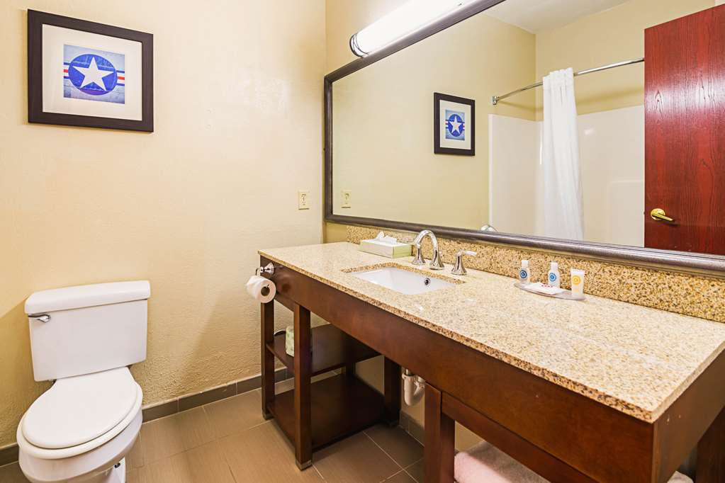 Comfort Inn & Suites Dayton Northwest Englewood - photo 22