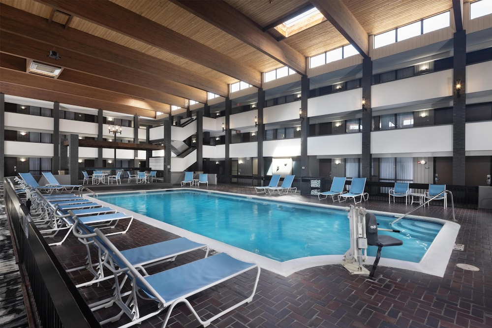 DoubleTree by Hilton Manhattan KS - photo 26