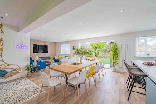 Luxe Ocean playroom Seascape in New Milton, United Kingdom