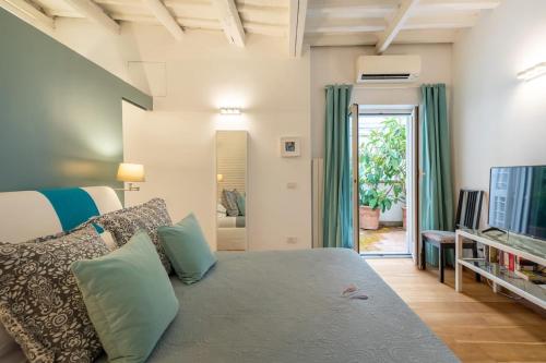 Trastevere Lovely Apartment — 4-Star Luxury Hotel in Rome, Italy