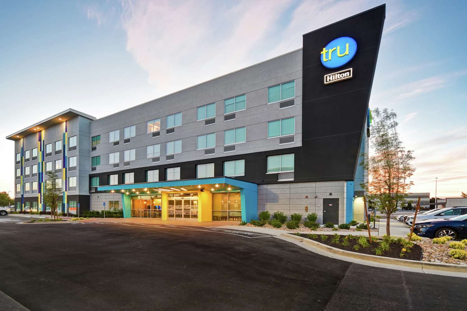 Tru by Hilton Salt Lake City Airport - carbon neutral hotel in Salt Lake City