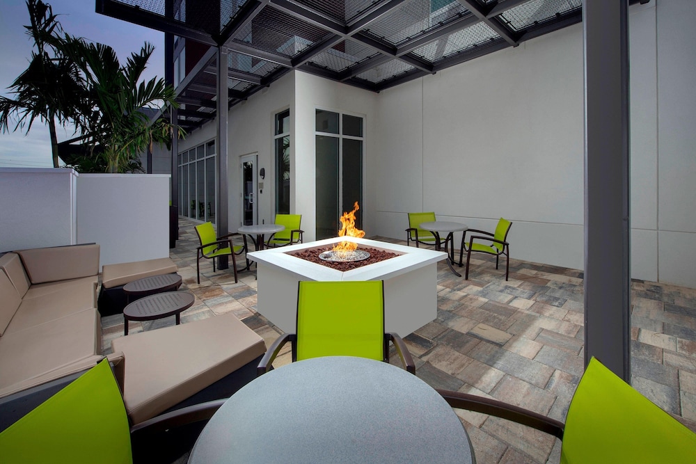 SpringHill Suites by Marriott Punta Gorda Harborside - photo 17