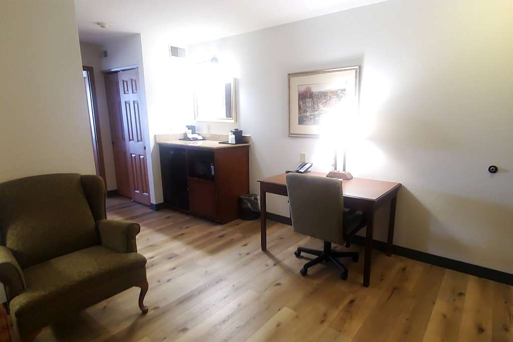 Wingate by Wyndham Youngstown Austintown - photo 14