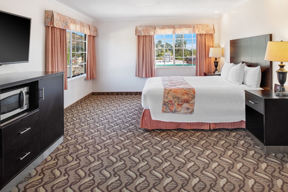 Glendale Hotel - photo 17