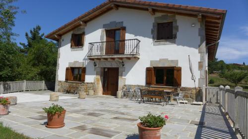Arregi2 - carbon neutral hotel in Onate