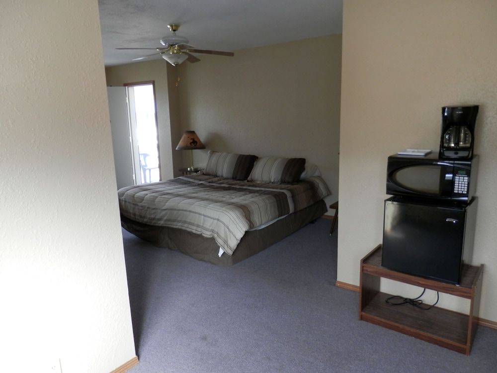 Trail Motel - photo 15
