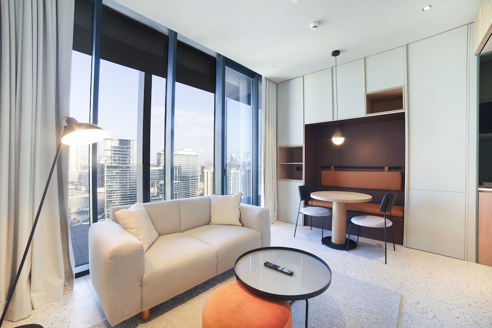 Modern Executive Studio Burj View Upside Living — 4-Star Luxury Hotel in Dubai, United Arab Emirates