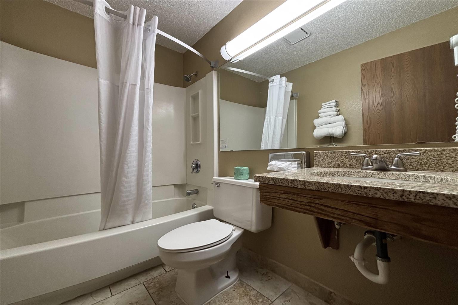 Super 8 by Wyndham Pontiac - photo 22
