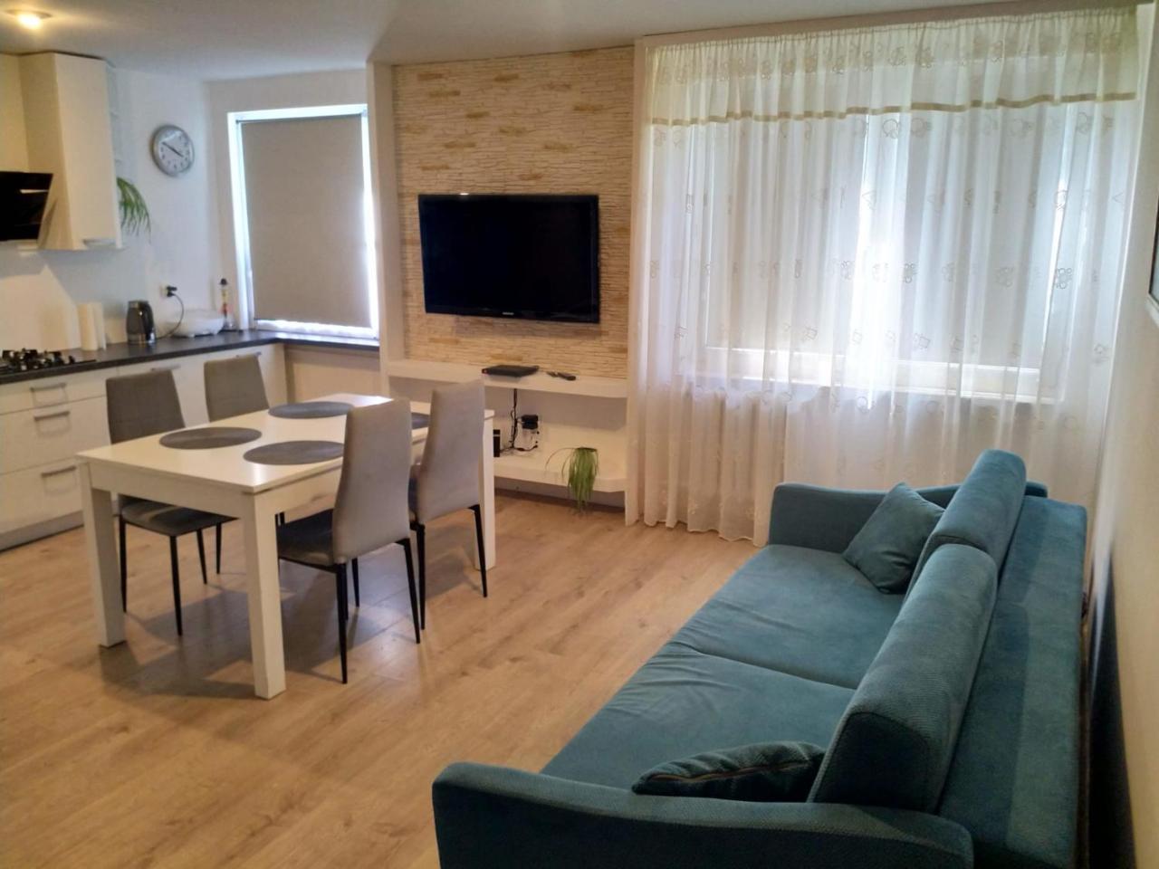 Apartament Blisko Plazy — 4-Star Luxury Hotel in Gdansk, Poland