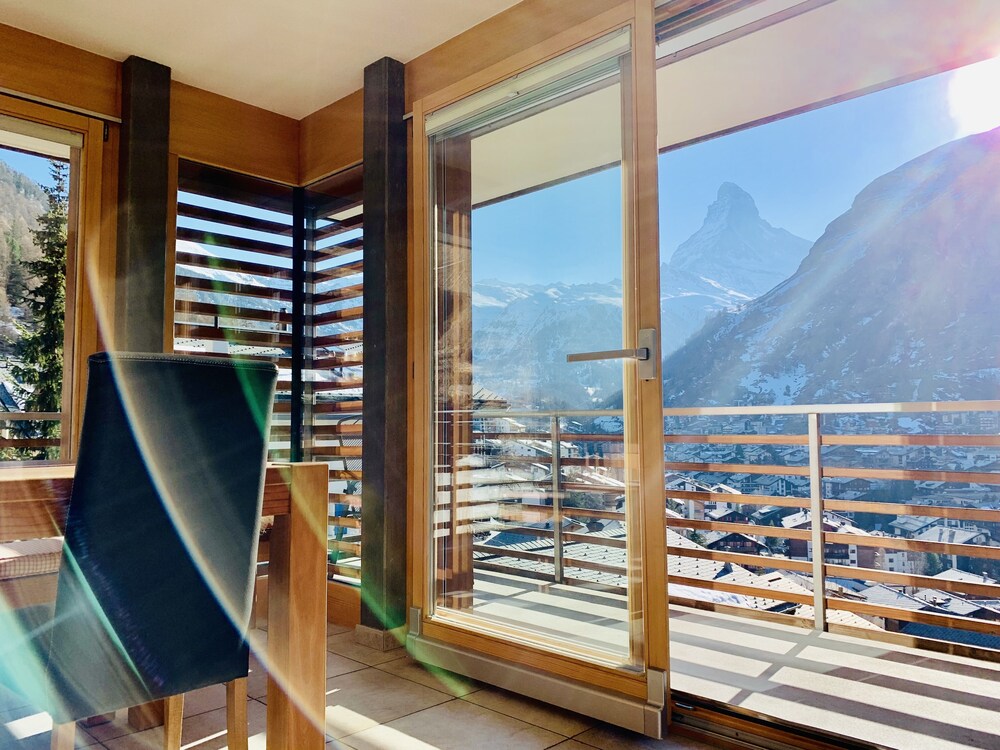 Haus Zenith — 4-Star Luxury Hotel in Zermatt, Switzerland