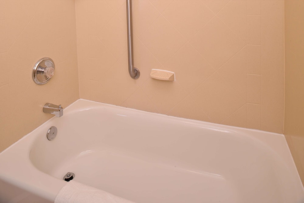 Hampton Inn by Hilton Litchfield - photo 30