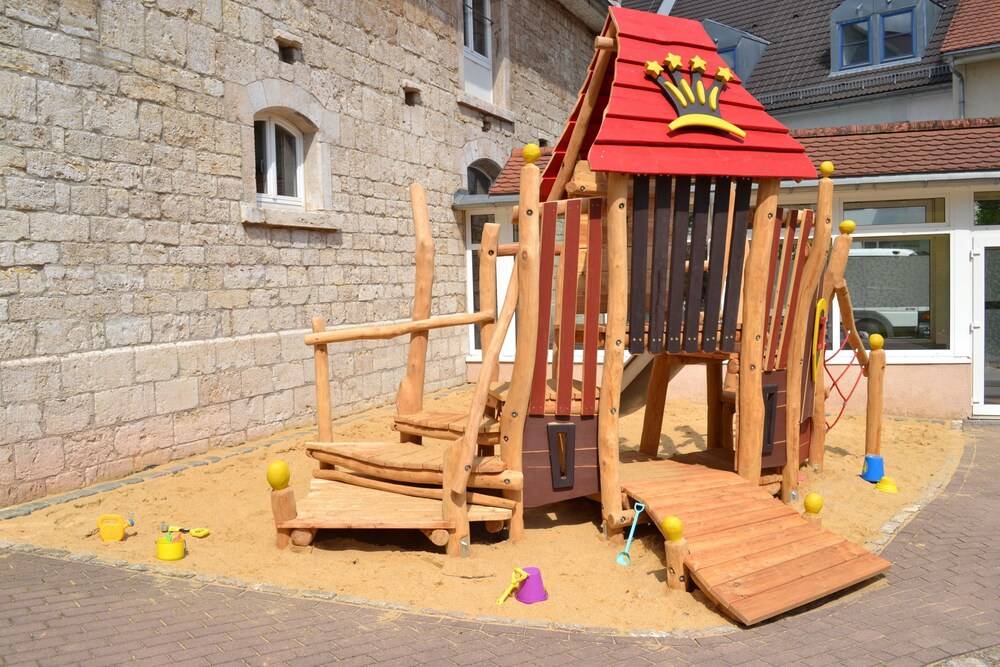 Childrens Play Area - Outdoor