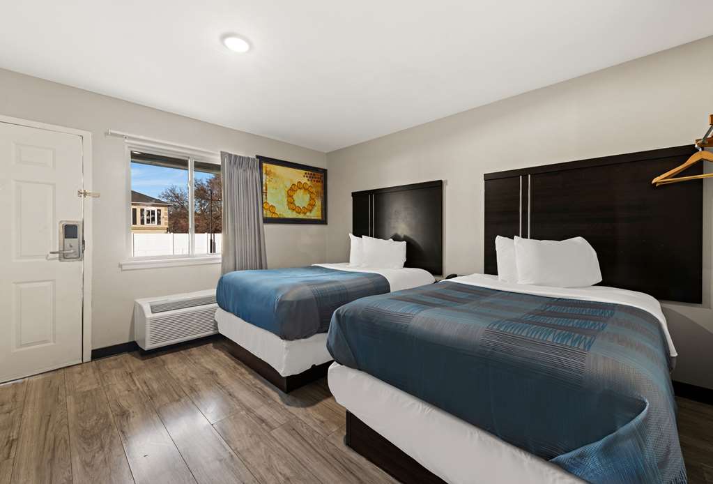 Rodeway Inn Charlotte Independence Blvd. - photo 11