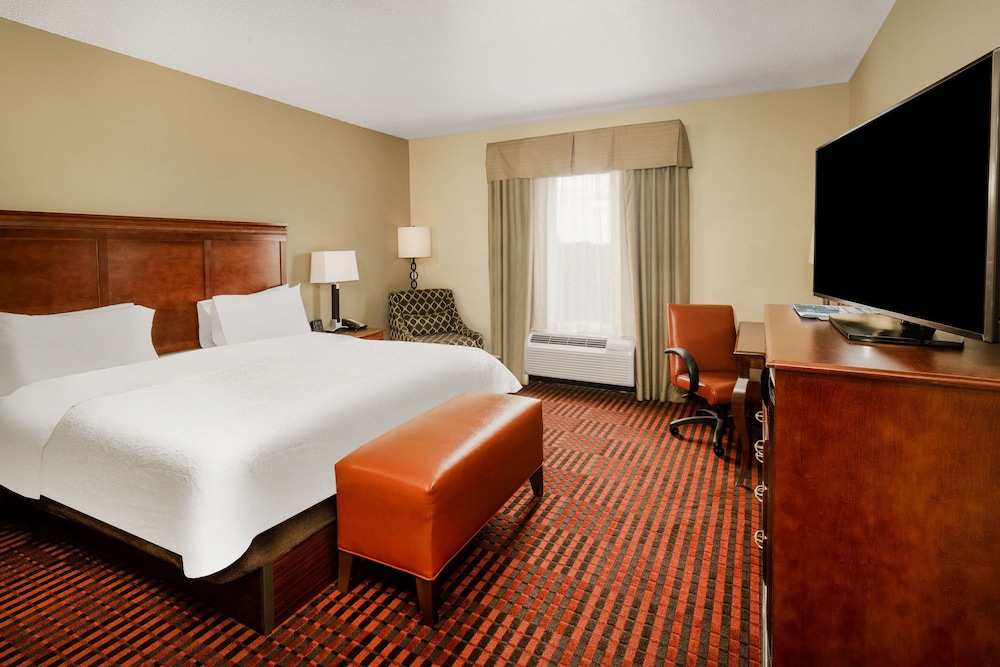 Hampton Inn Covington GA - photo 12