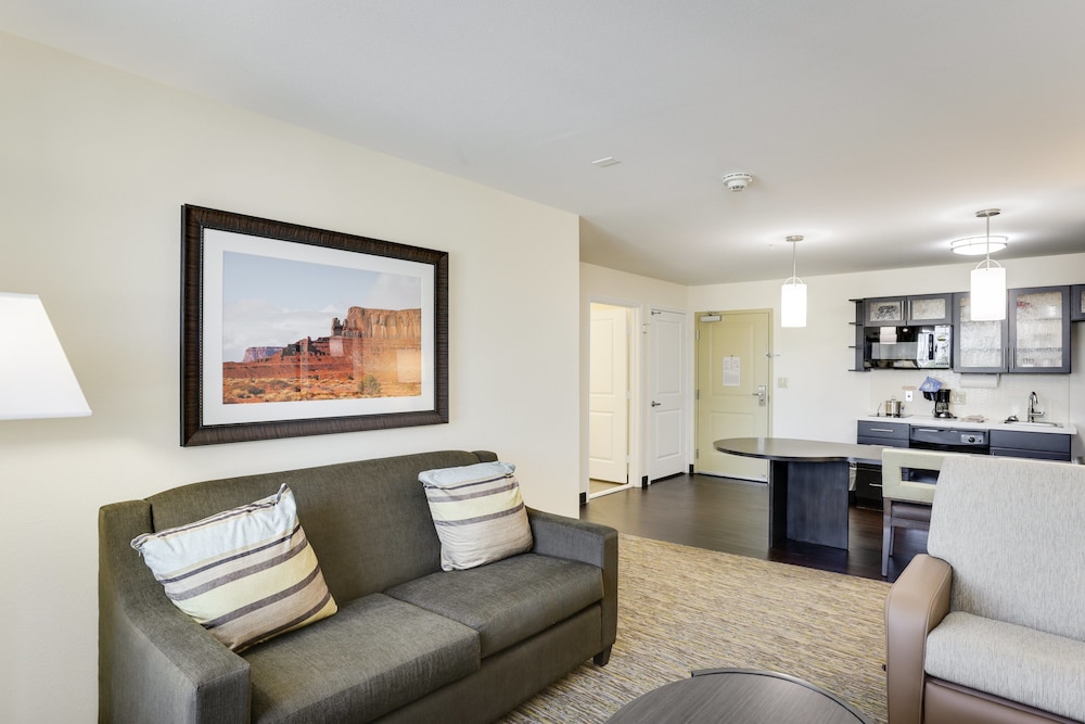 Candlewood Suites College Station At University by IHG - photo 23
