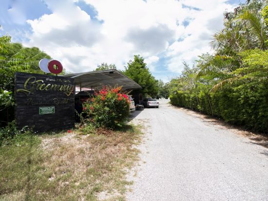 Capital O 804 Greenway Hua Hin Resort in Hua Hin, Thailand