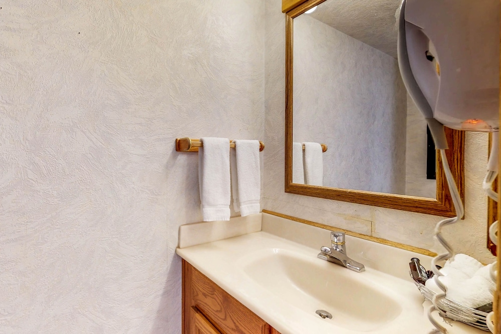 619 Lakefront - photo 65
