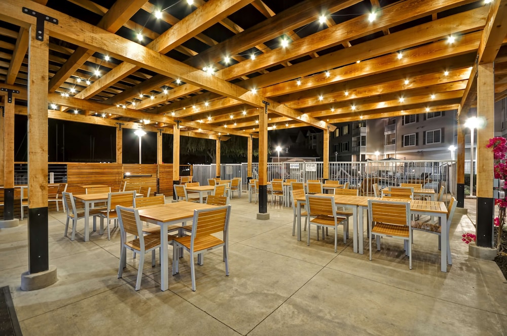 Homewood Suites by Hilton Oakland Waterfront - photo 58