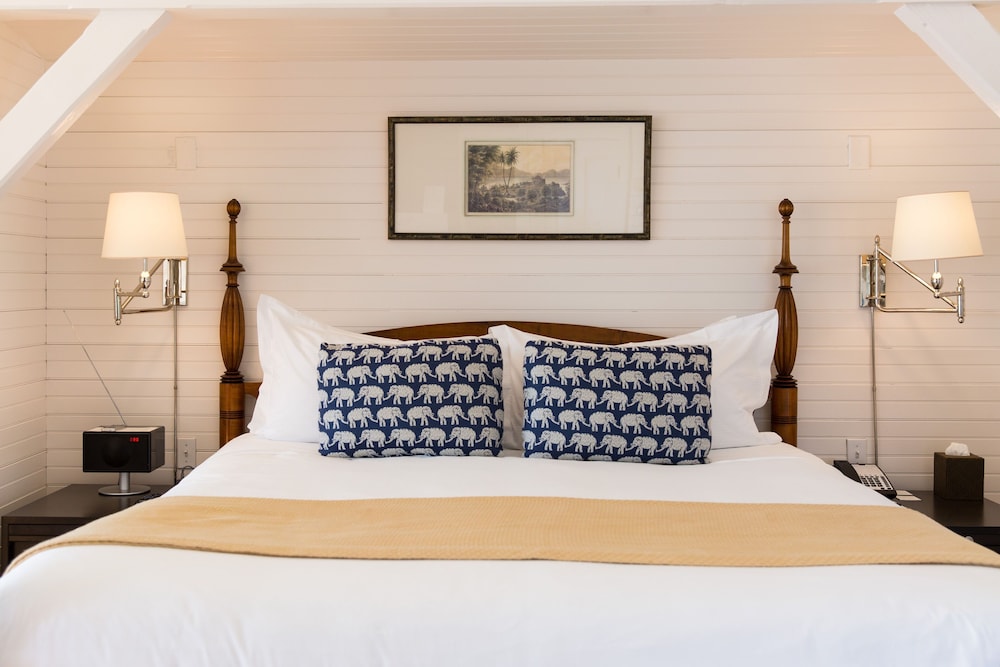 Castle Hill Inn - photo 22