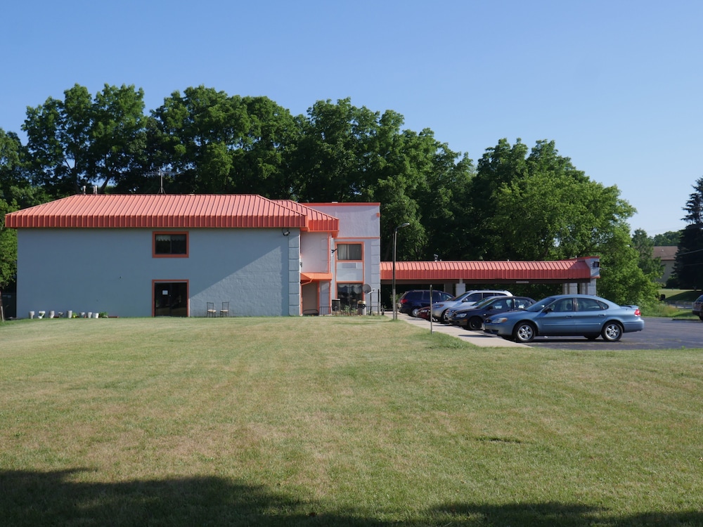 Sun Inn Motel - photo 27