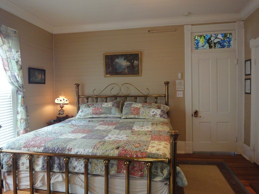 Lake Allatoona Inn - photo 6