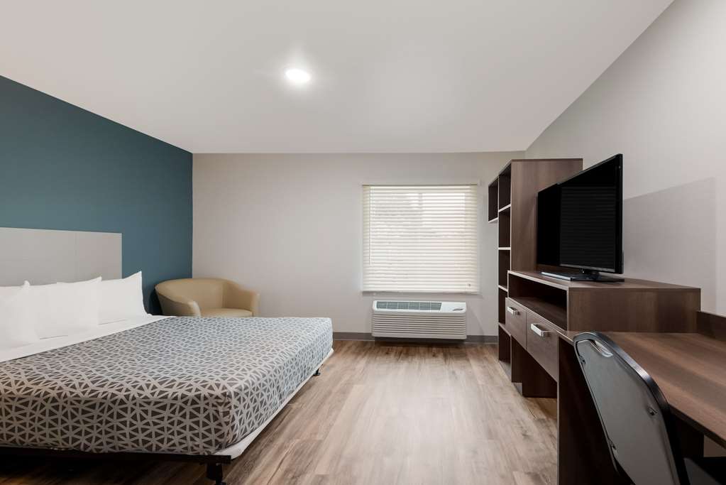 WoodSpring Suites San Antonio UTSA Medical Center - photo 18