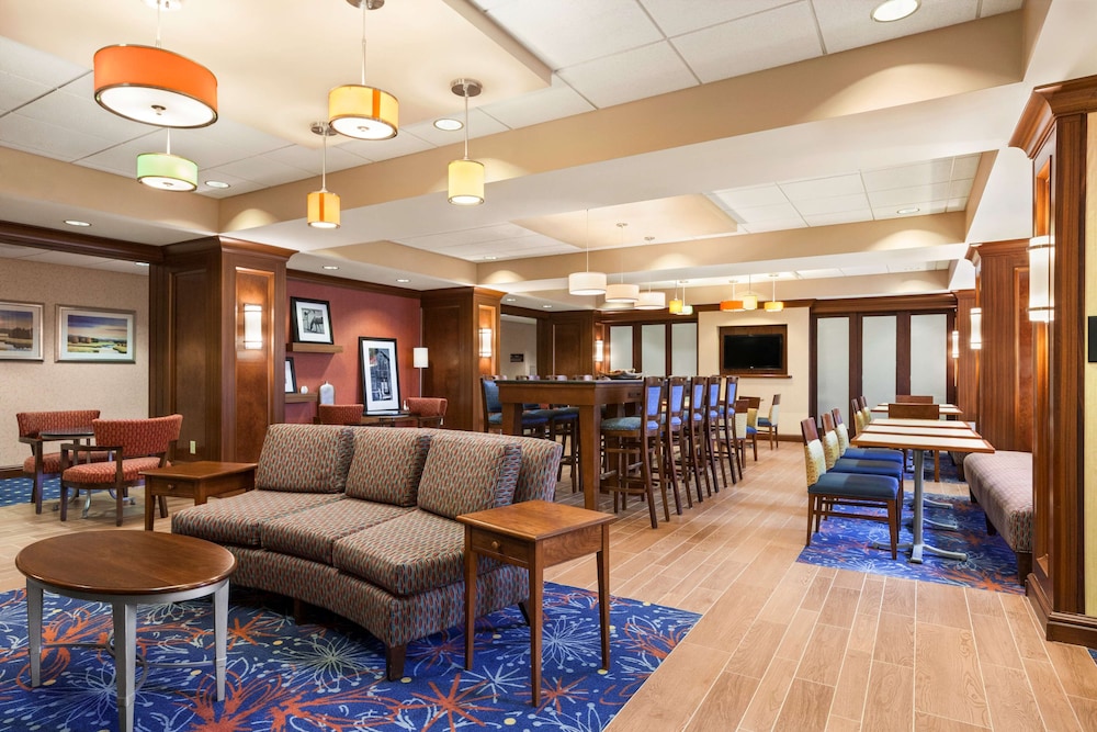 Hampton Inn Warrenton - photo 4