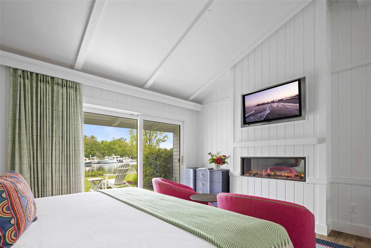 Yachtsman Hotel & Marina Club - photo 4