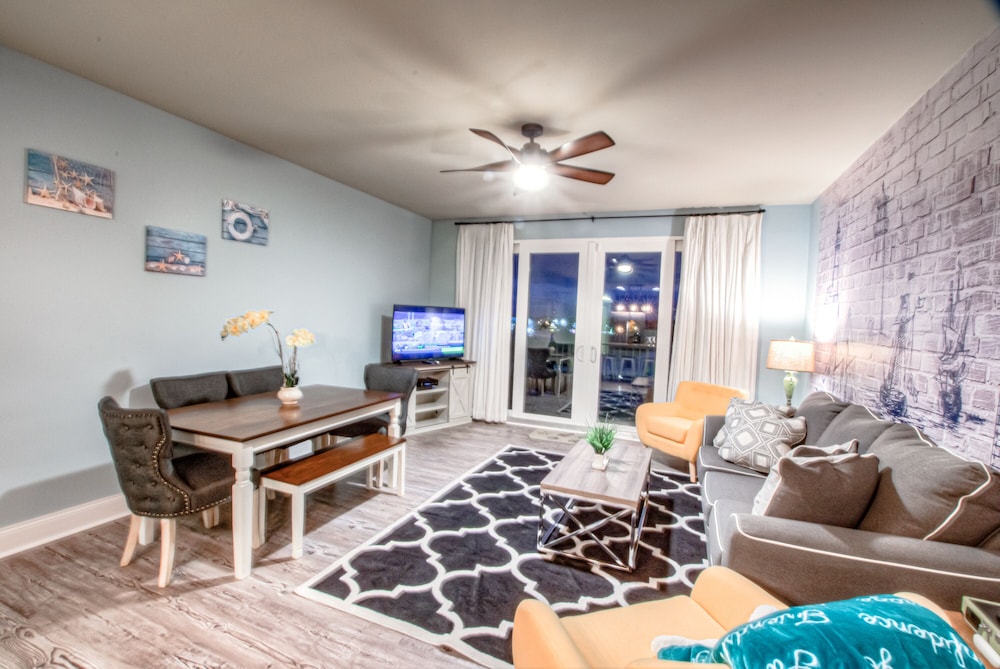 Laketown Wharf Resort by Aneliya's Rentals - photo 604