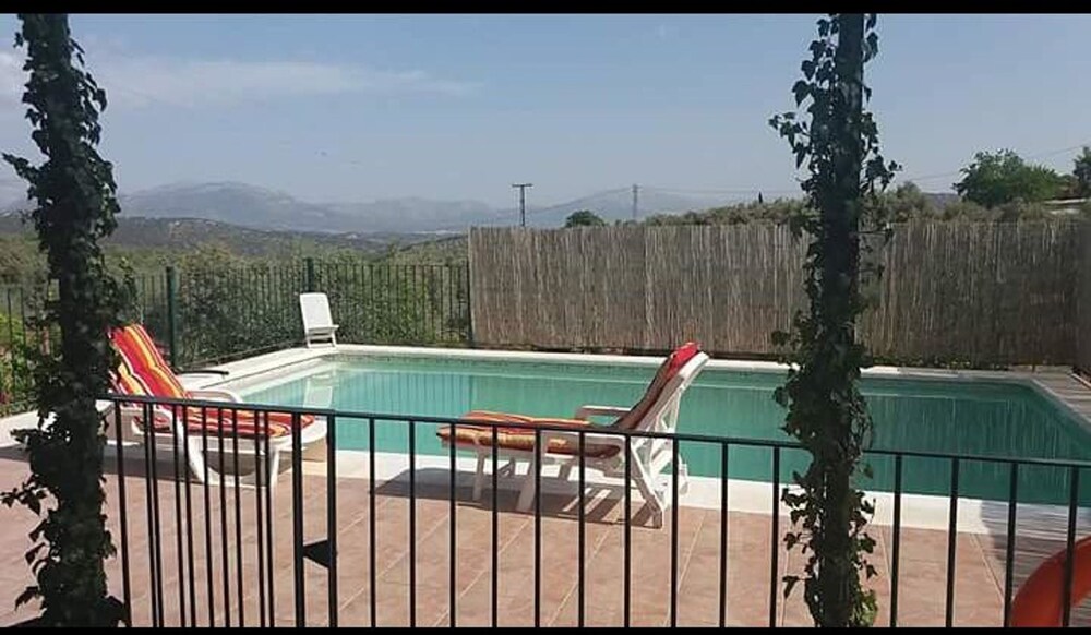 Spacious villa with mountain view in Archidona private pool — 4-Star Luxury Hotel in Archidona, Spain
