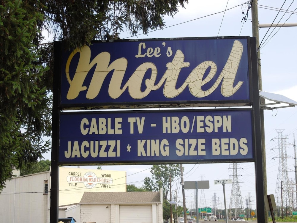 Lee's Motel - photo 30
