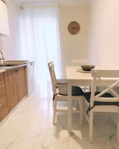Apartman Colapis Netflix self check in free parking premium location — 4-Star Luxury Hotel in Karlovac, Croatia
