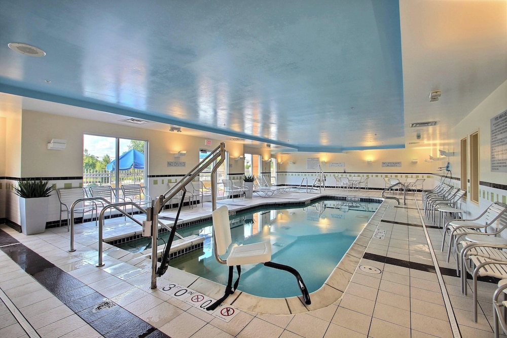 Fairfield Inn & Suites by Marriott Milwaukee Airport - photo 64